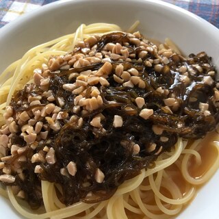 もずくと納豆のカルボナーラ